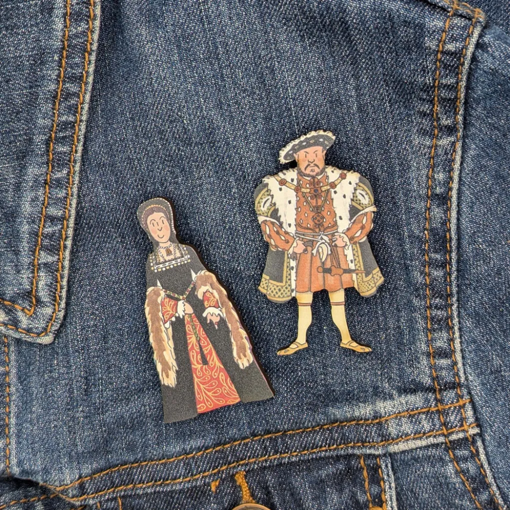 Hot Alison Gardiner Anne Boleyn Single Pin Badge